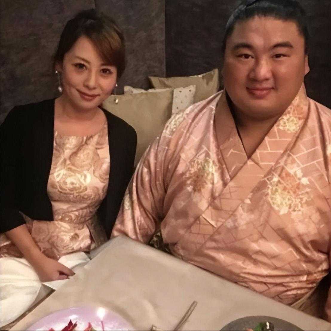 日本相扑选手的老婆图片
